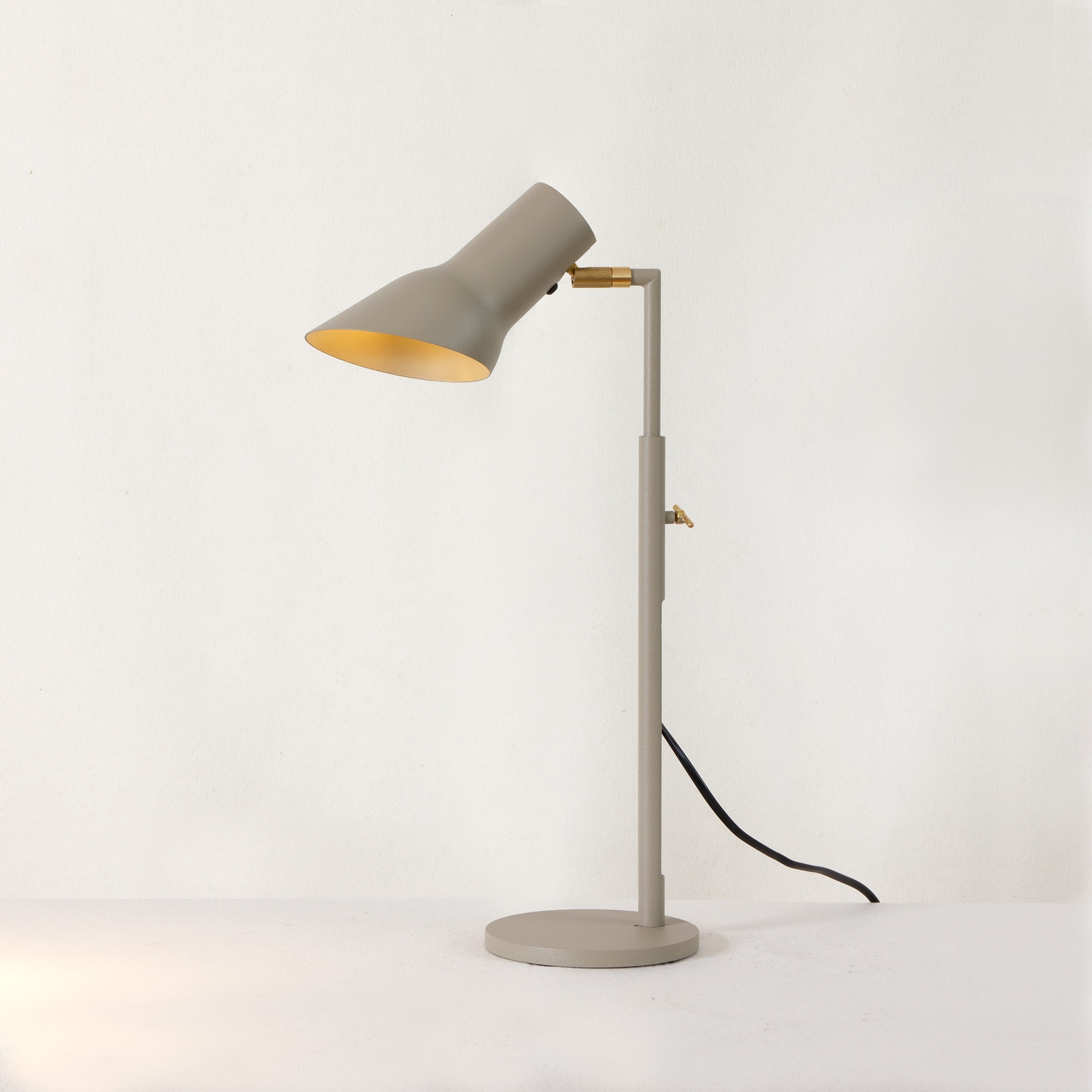 Bordslampa Q10 greige